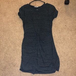 Tshirt dress with cut out